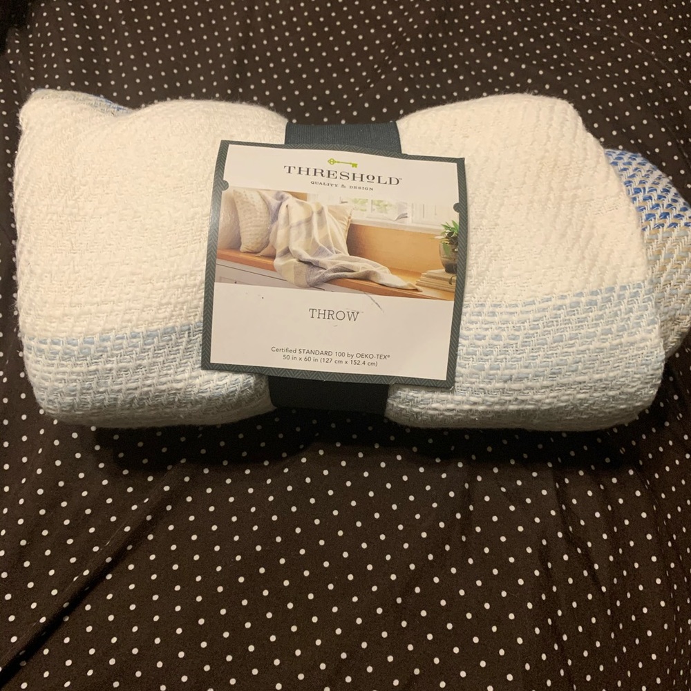 Blue throw